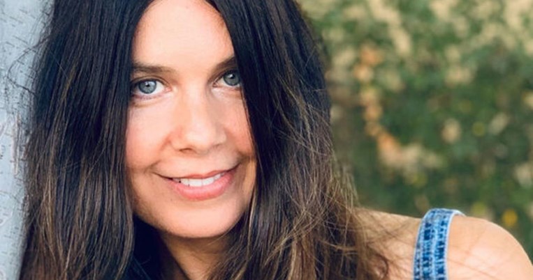 «Είσαι εδώ»: Γέννησε η Κατερίνα Μουτσάτσου -Με το δεύτερο παιδί της στην αγκαλιά της