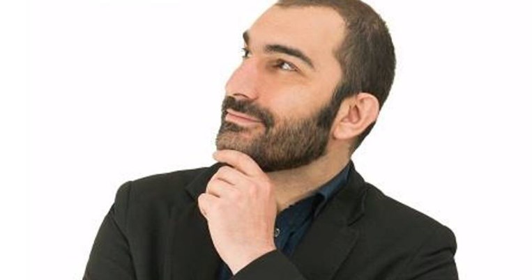 Ο Δρ. Σπύρος Κιτσινέλης έχει βαρεθεί να ακούει τη λέξη νεοφιλελεύθερος