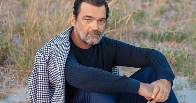 «Έχουν γραφτεί διάφορα, ότι ήταν αλκοολική και σαχλαμάρες»: Το ξέσπασμα του Κωνσταντίνου Καζάκου