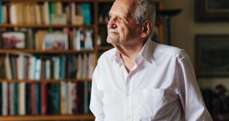 Τι σημαίνει το ποίημα του Τίτου Πατρίκιου «Σε βρίσκει η ποίηση» που μπήκε σαν θέμα στις Πανελλήνιες