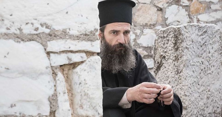 Πρώτη ματιά στο Man of God με Άρη Σερβετάλη και Μίκι Ρουρκ