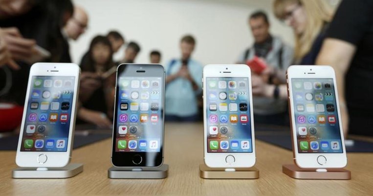Αυτά είναι τα νέα iPhone SE που παρουσίασε η Apple