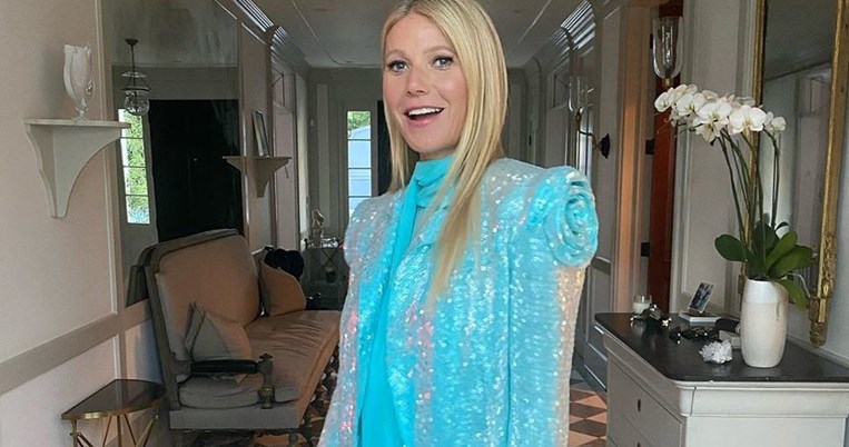 Τρεις γενιές γονίδια της ομορφιάς: Η Γκουίνεθ Πάλτροου με τη μητέρα και την κόρη της σε νέο βίντεο