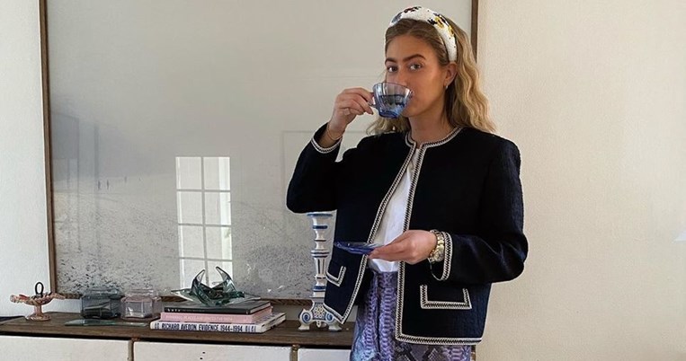 10 τρόποι να φορέσετε το λευκό T-shirt χωρίς να το κάνετε να μοιάζει ανυπόφορα βαρετό