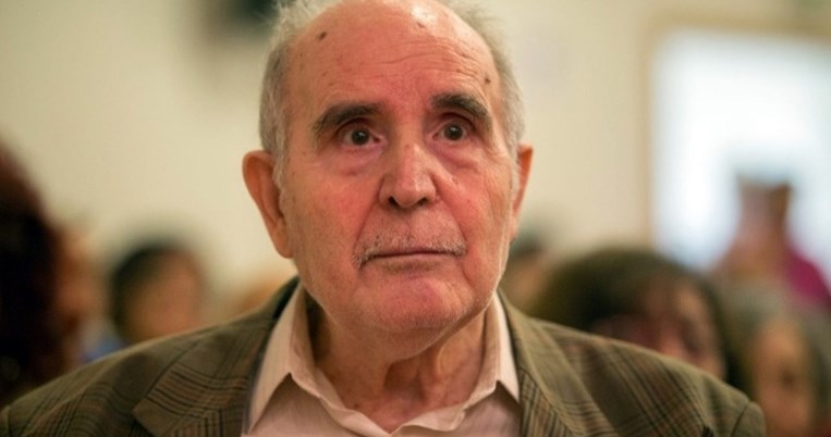 «Εγκαταλείπω την ποίηση δε θα πει προδοσία»: Πέθανε ο Ντίνος Χριστιανόπουλος