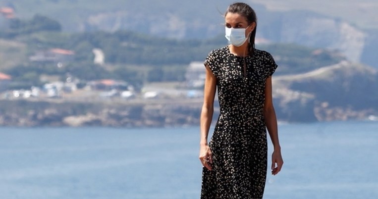 Στον απόηχο του σκανδάλου: H Λετίσια με το πιο σικάτο φόρεμα από τo ισπανικό Uterque