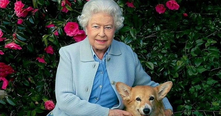 Δεν το πιστεύω ότι αυτό το «γιαγιαδίστικο» τρεντ που λατρεύει η Ελισάβετ είναι η μεγαλύτερη τάση 