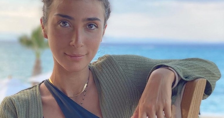 Με pop art αναφορές: Η κόρη της Νατάσας Θεοδωρίδου, Χριστιάνα, έχει πολύ ταλέντο στη ζωγραφική