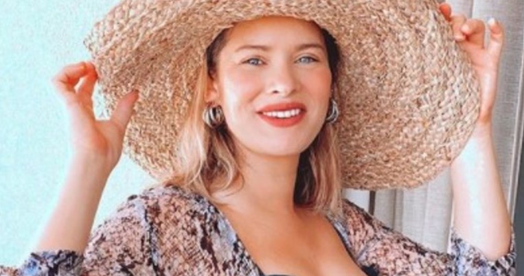 «Και ναι, έχω την κοιλίτσα μου ακόμα και όχι δεν το ντρέπομαι»