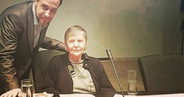 «Μάθαμε να είμαστε πάντα ραγιάδες κάποιου»: Η μοναδική Ελένη Αρβελέρ έγινε 94 ετών 