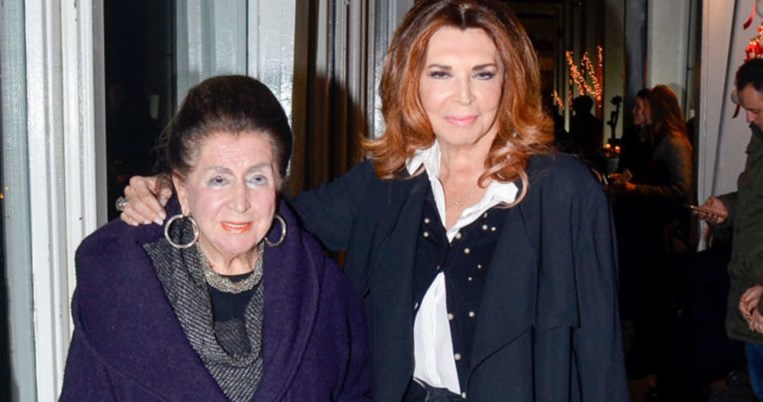 «Το γλυκό που έφτιαξε το Σάββατο είναι στο τραπέζι»: Έφυγε από τη ζωή η μητέρα της Μιμής Ντενίση