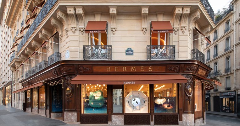 Τις έφτιαχναν στο σπίτι: Πρώην εργαζόμενοι του οίκου Hermès κατασκεύαζαν «μαϊμού» τσάντες Birkin