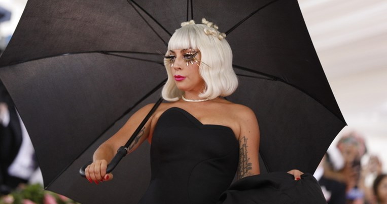 «Αυτοτραυματιζόμουν και έλεγα, δείτε, έκοψα τον εαυτό μου. Είχα αυτοκτονικές σκέψεις κάθε μέρα»