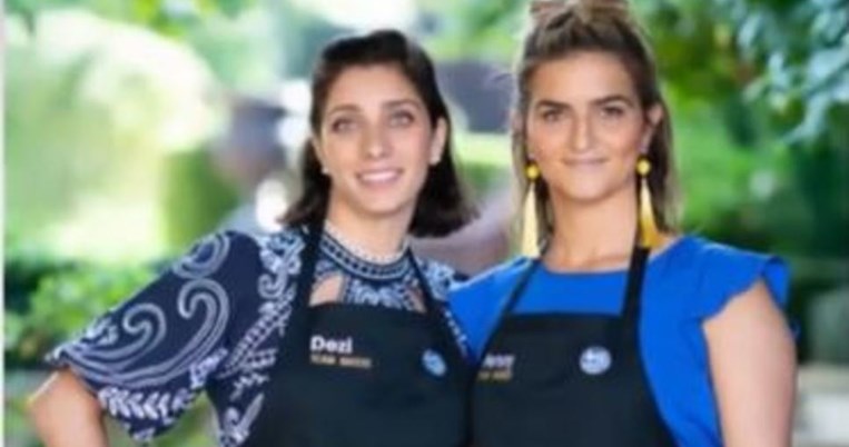 Δύο Ελληνίδες στην κορυφή της κουζίνας του κόσμου με ελληνική σαλάτα και γαλακτομπούρεκο