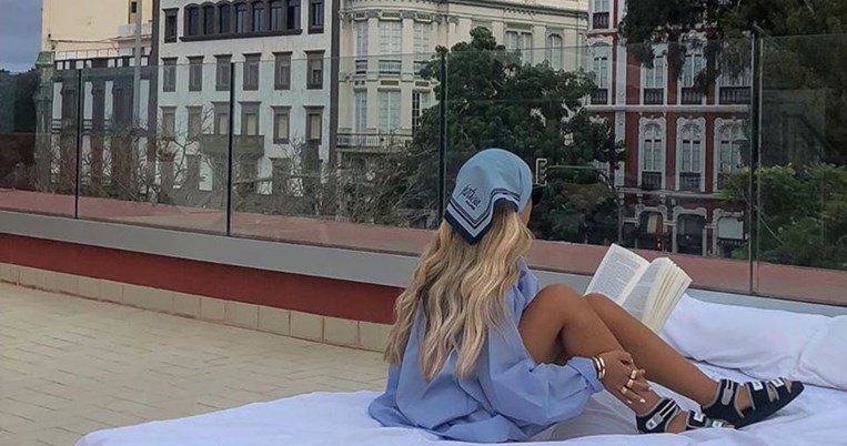 Αυτός είναι ο μοναδικός ενημερωμένος τρόπος να φορέσεις τα καρό το 2020: Απρόσμενα κομψός