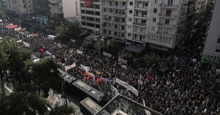 «Οι μέλισσες μπορούν να νικάνε τους λύκους»