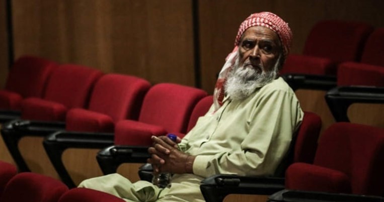 «Ώρα για ξεκούραση, κύριε Λουκμάν»: Η τραγική ιστορία πίσω από τη βιβλική φιγούρα του πατέρα