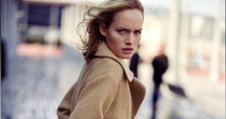 Νοσταλγία ώρα μηδέν: Tα Zara μόλις κυκλοφόρησαν ξανά τα ρούχα τους από τις δεκαετίες 90's και 00's