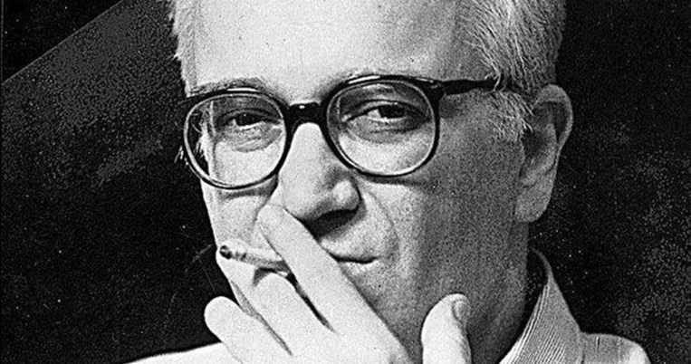 «Μόνο οι άνθρωποι σε κάνουν να χαίρεσαι»: Αποσπάσματα από βιβλία του Κωστή Παπαγιώργη