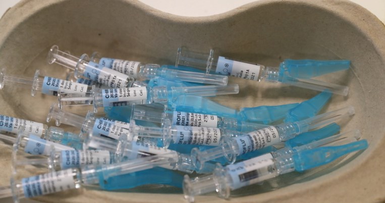 «12.000 άνθρωποι το έκαναν, κανένας δεν έπαθε τίποτα»: Ο πρώτος Έλληνας που έκανε το ρωσικό εμβόλιο