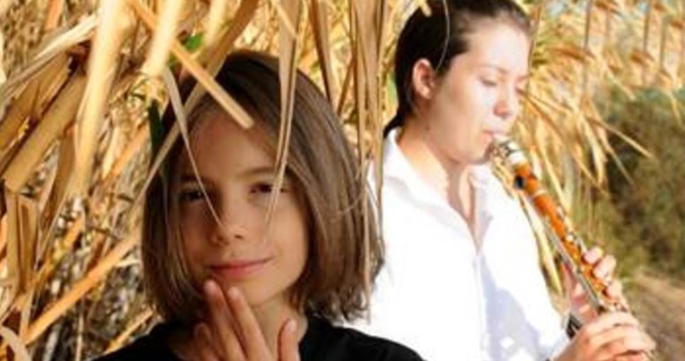 Έκπληξη: Ο 8χρονος Στέλιος Κερασίδης διασκευάζει το «Γιάννη μου το μαντήλι σου» με τη 16χρονη Ιωάννα