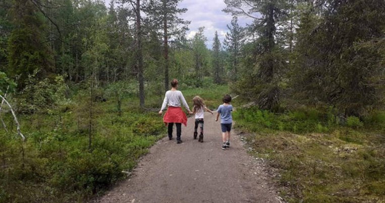 Ο Έλληνας που μετακόμισε με την οικογένειά του στον Αρκτικό Κύκλο ζει κάθε μέρα Χριστούγεννα 