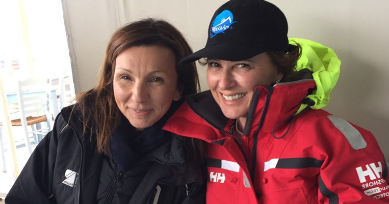 Η Φωτεινή και η ομάδα Σύμπλευση που σκοπό έχει να μοιράσει λίγο πολιτισμό στους ακρίτες των νησιών