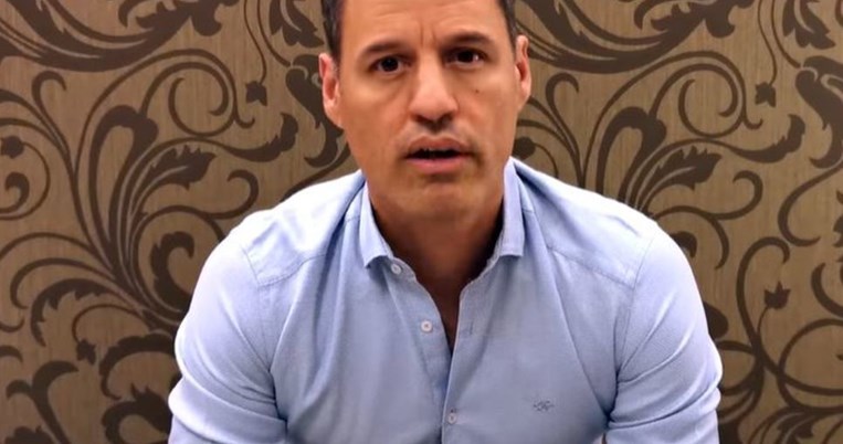 «Προτείνω να βγει Τσιόδρας / Μαγιορκίνης από καθημερινή ενημέρωση και να μπει Πετράκος»