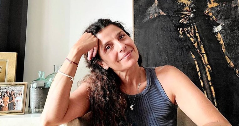 Είδαμε το φωτεινό και μοντέρνο σπίτι της Πόπης Τσαπανίδου στην Κηφισιά 