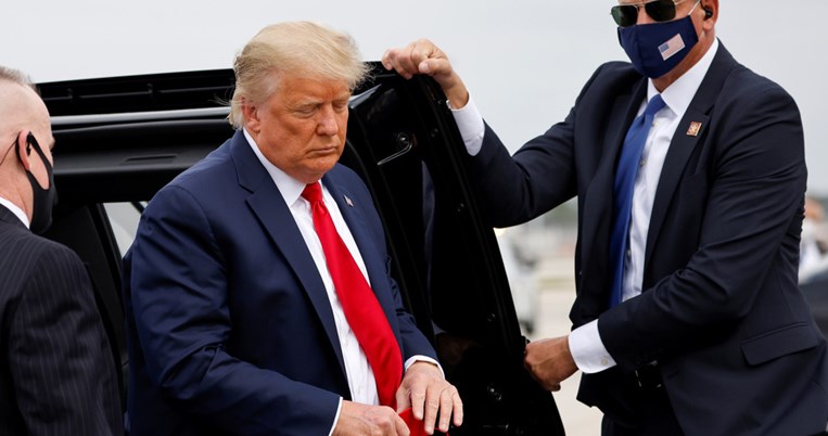 «Καθώς έμπαινε από την πλαϊνή πόρτα του Λευκού Οίκου, η "μαγκιά" του είχε χαθεί»