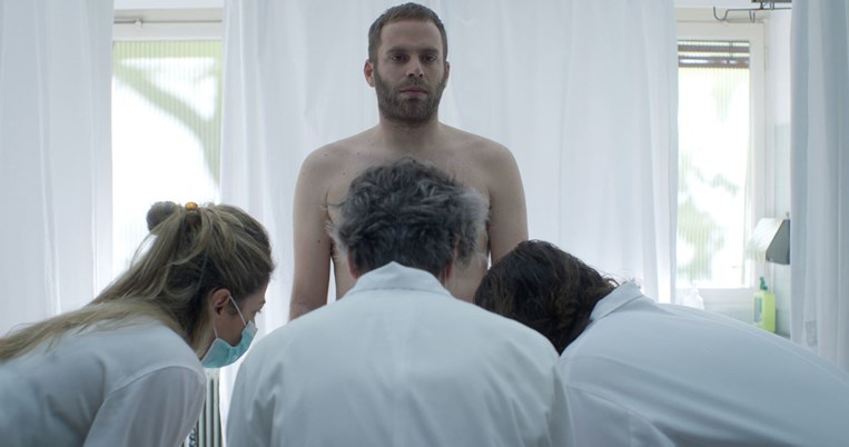 «Δε θέλω να γίνω δυσάρεστος, αλλά πρέπει να μιλήσουμε για κάτι πολύ σοβαρό»