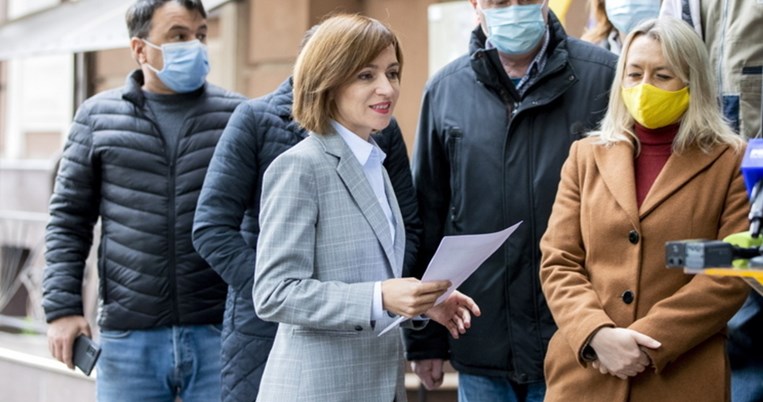 Η 48χρονη Μάγια Σάντο έγραψε ιστορία: Έγινε η πρώτη γυναίκα Πρόεδρος στην ιστορία της Μολδαβίας