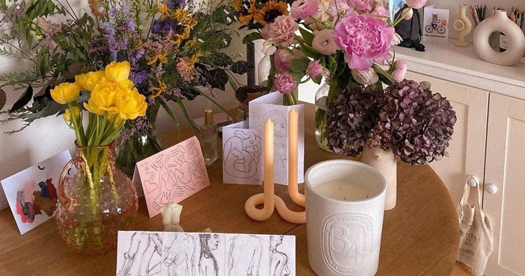 «Τι ωραία που μυρίζει το σπίτι σου»: Aυτό είναι το πιο δημοφιλές αρωματικό κερί για το 2020 