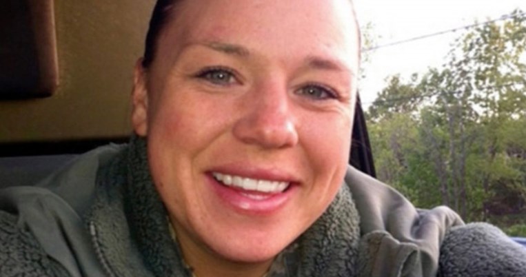 «Πήραν την ψυχή της»: Αμερικανίδα στρατιωτικός αυτοκτόνησε αφού έπεσε θύμα ομαδικού βιασμού 