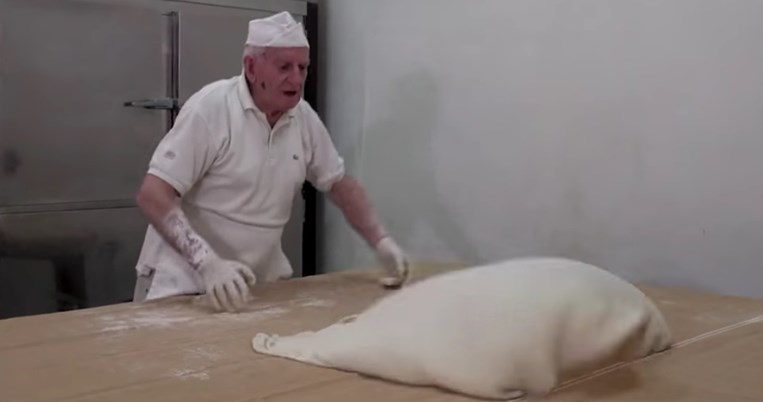 86χρονος φούρναρης από το Ρέθυμνο φτιάχνει χειροποίητο φύλλο: Έγινε ρεπορτάζ στο Business Insider