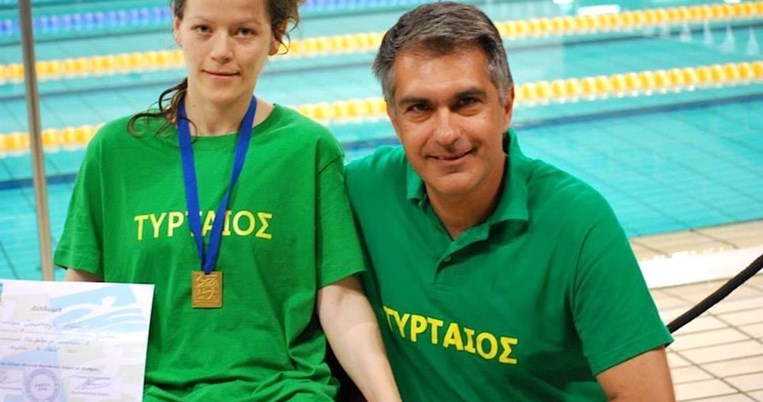 Η Αλεξάνδρα Σταματοπούλου είναι κολυμβήτρια με μεγάλες δυνατότητες. Πρέπει, όμως, να την στηρίξουμε.