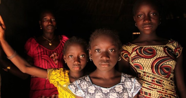 Άλμα για τα γυναικεία δικαιώματα: Το Σουδάν απαγορεύει τους παιδικούς γάμους και την κλειτοριδεκτομή
