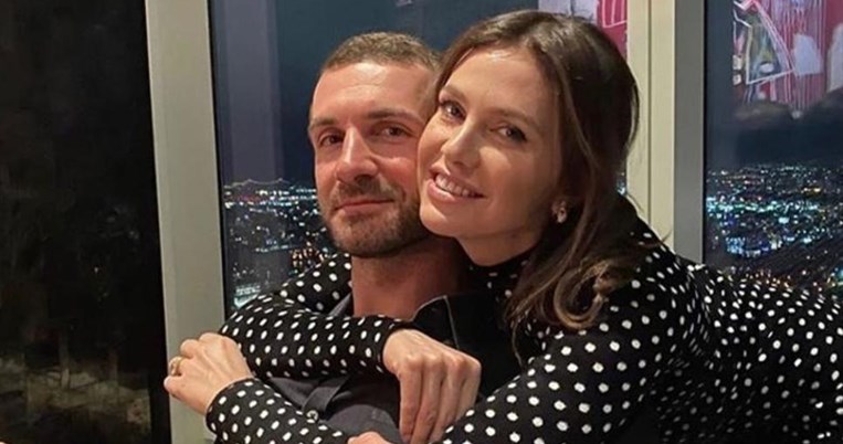 Η Ντάσα Ζούκοβα αποκάλυψε το νυφικό της ένα χρόνο μετά το γάμο της με ποστ στο ίνσταγραμ