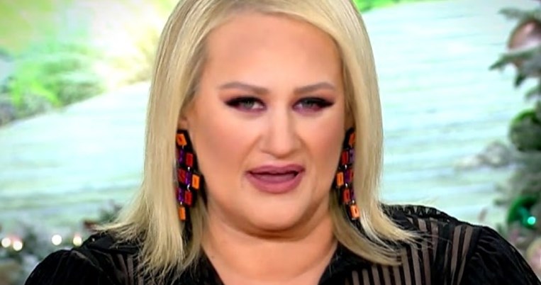 Ας ερωτευτούμε γιατί χανόμαστε: Οι προβλέψεις της Άσης Μπήλιου για τη νέα χρονιά