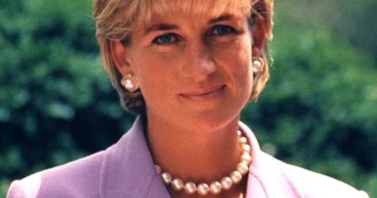 Σπάνια φωτογραφία: Η φιλία ανάμεσα στην πριγκίπισσα Νταϊάνα και τους Γιάννη και Εριέττα Λάτση