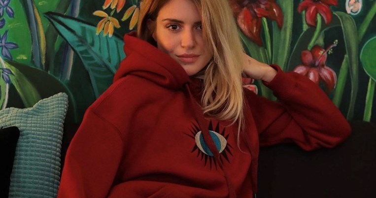 Ένα μάτι να μας φυλάει:Ο οίκος Celia Kritharioti λανσάρει την νέα συλλεκτική κολεξιόν 5226 Stay home