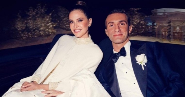 Αποκλειστικό του Page Six: Η Ντάσα Ζούκοβα και ο Σταύρος Νιάρχος περιμένουν το πρώτο τους παιδί