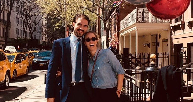 Πρώτες φωτογραφίες του μυστικού γάμου του πρίγκιπα Φίλιππου με τη Νίνα Φλορ: Υπέροχο νυφικό μπλέιζερ