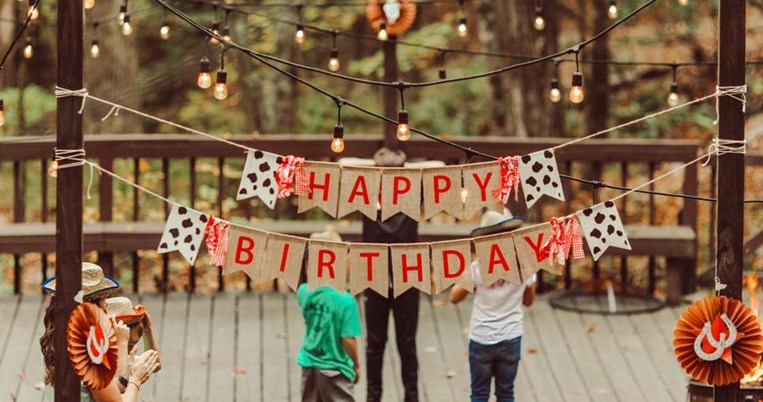 «Το facebook ανάλατο, το click away άνοστο, το home schooling νερόβραστο. Μια ζωή στεγνή, άχυρο»