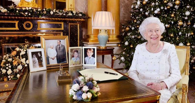 100 γαλοπούλες, πουτίγκα και Dubonnet: Πώς είναι τα Χριστούγεννα στο κάστρο του Ουίνδσορ 