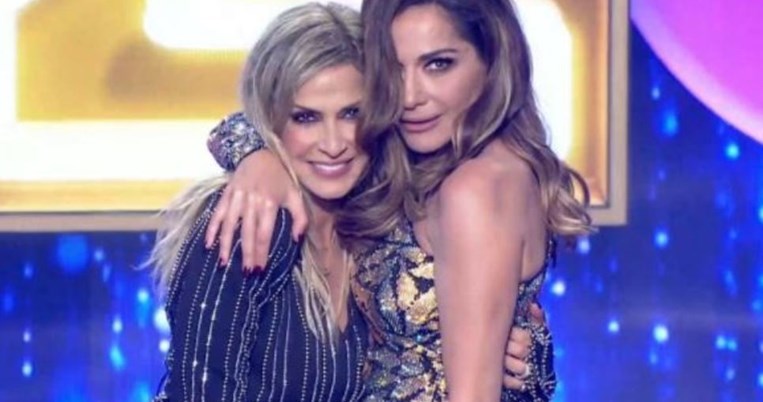 Ατμόσφαιρα ηλεκτρισμένη, αγκαλιές και υπονοούμενα: Άννα Βίσση και Δέσποινα Βανδή μαζί για πρώτη φορά