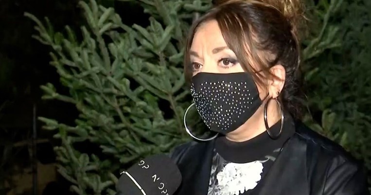 «Η αποκαθήλωση του Άη Βασίλη ήταν δύσκολη. Κλαίγαμε με την κόρη μου για την αθωότητα που έφυγε»