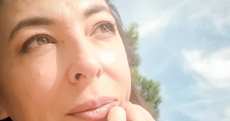 «Μουτς, μουτς, μουτς!»: Ο Κώστας Βουτσάς ξαναζωντανεύει μέσα από ένα άγνωστο βίντεο