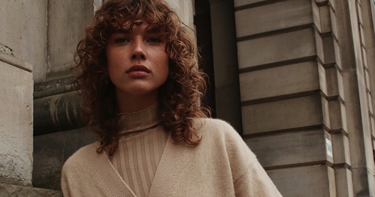 Με εκπτώσεις έως 50% σε Calzedonia, Intimissimi, Tezenis και Falconeri θα αγοράσουμε ό,τι μας λείπει