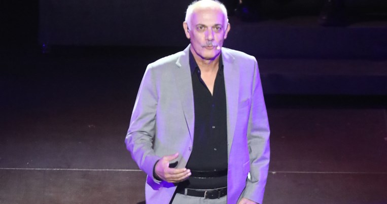 «Κατέστρεψε προσωπικότητες γιατί έτσι γούσταρε»: Πρώην φοιτητής στη σχολή του Κιμούλη αποκαλύπτει